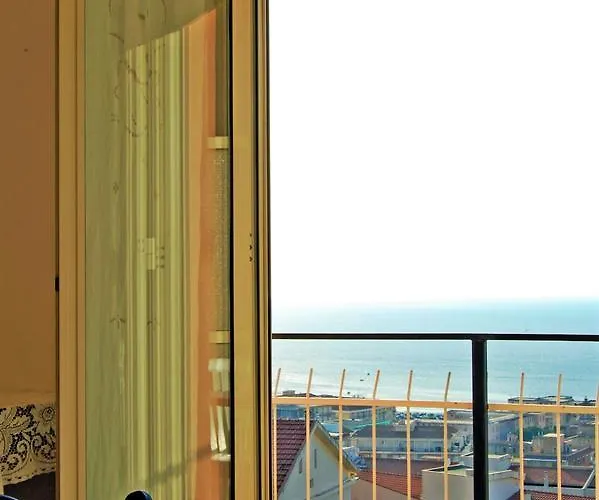 Delle Rose צ'פאלו