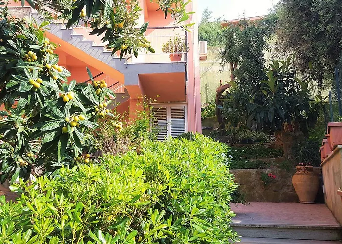 Delle Rose 4* צ'פאלו